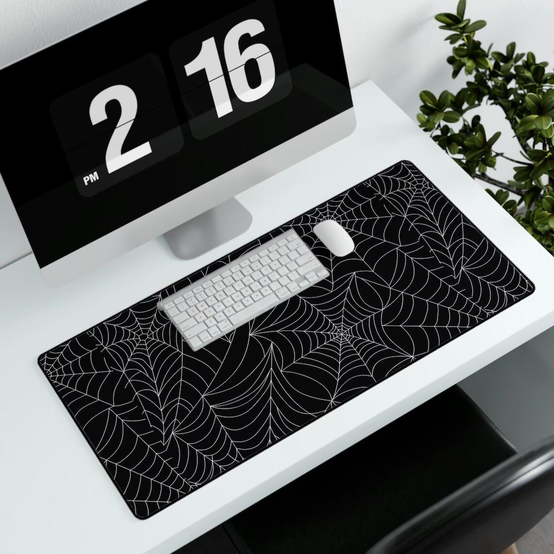 Long Cute Desk Mat Home Decor  - Retro Gaming Art ulasan dan harga